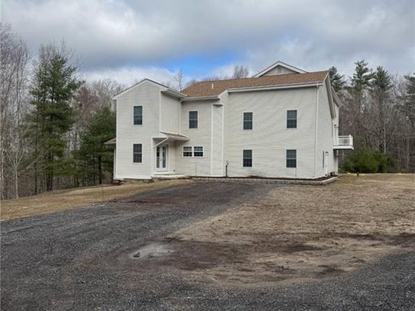 52 Tug Hollow Rd, Richmond, RI 02892