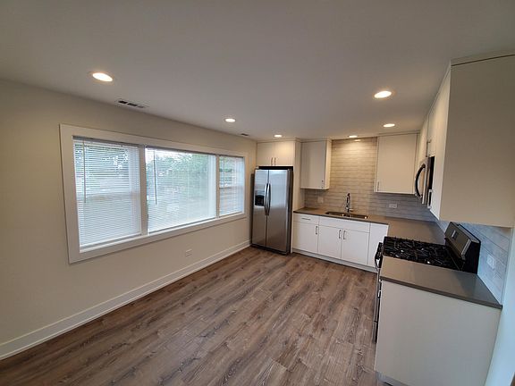 3rd image of 2070 N 17th Ave #2W