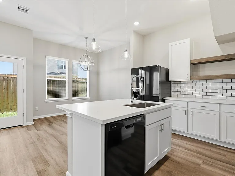 9906 Clark Canyon Ln — Photo 8