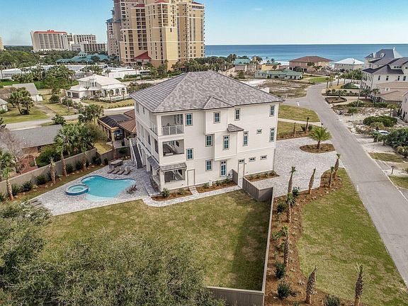 4th image of 45 Beach Dr E
