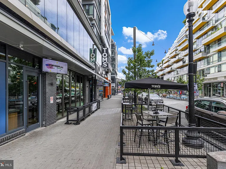 37 L St SE #803 — Photo 40