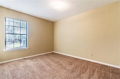 304 W Orange Ave — Photo 9