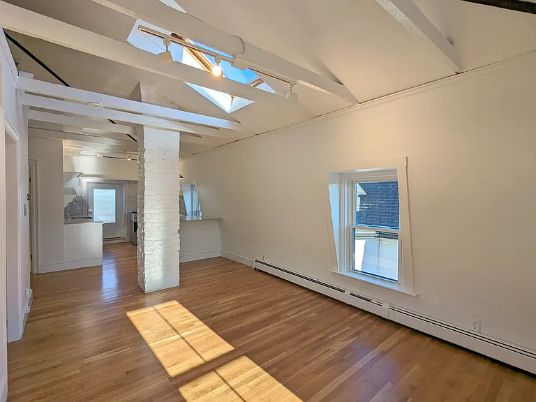 19 Howe St #3 — Photo 11