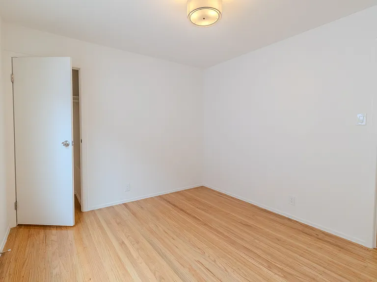 1322 Southgate Ave #2.2 — Photo 10