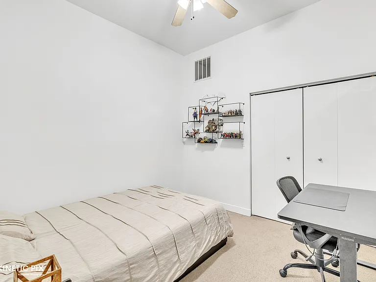 1 S Leavitt St #210 — Photo 12