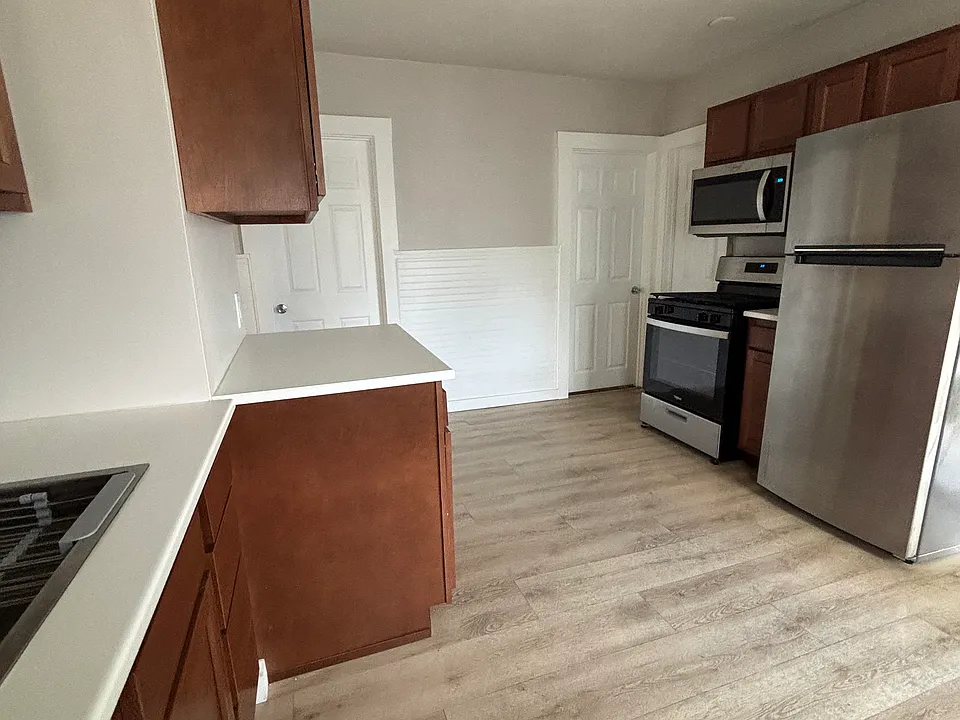 31 Grape St #1