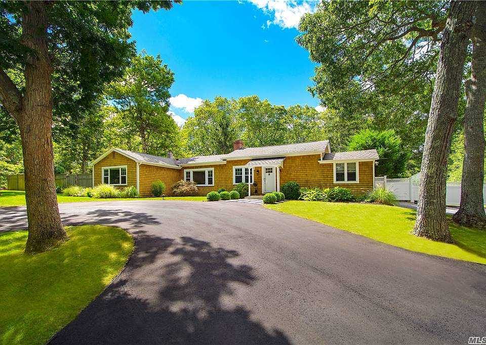 1st image of 60 Lynn Ave