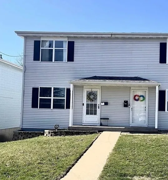 420 Clarke Dr — Photo 1