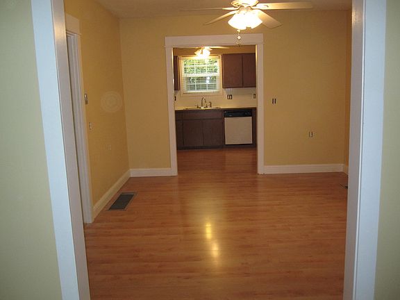 Open Living, dining kitchen