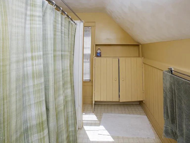 743 Axtell St #2 — Photo 13