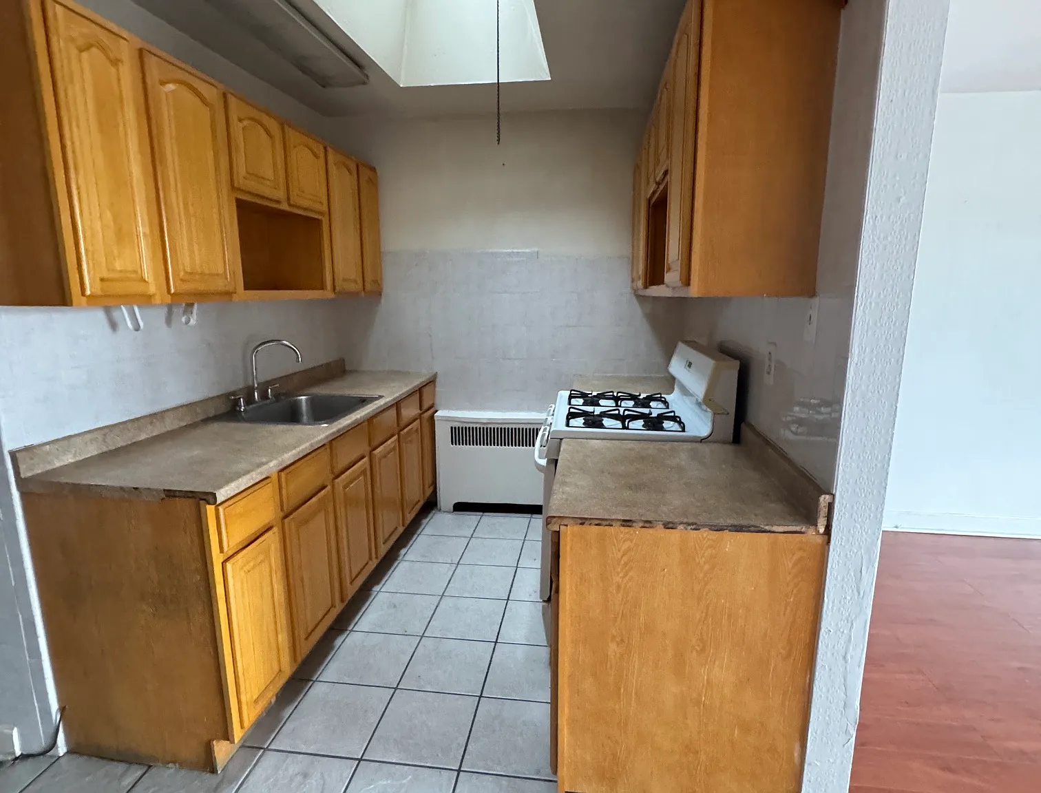 2 bed, 750 sqft, $1,000 — Photo 2
