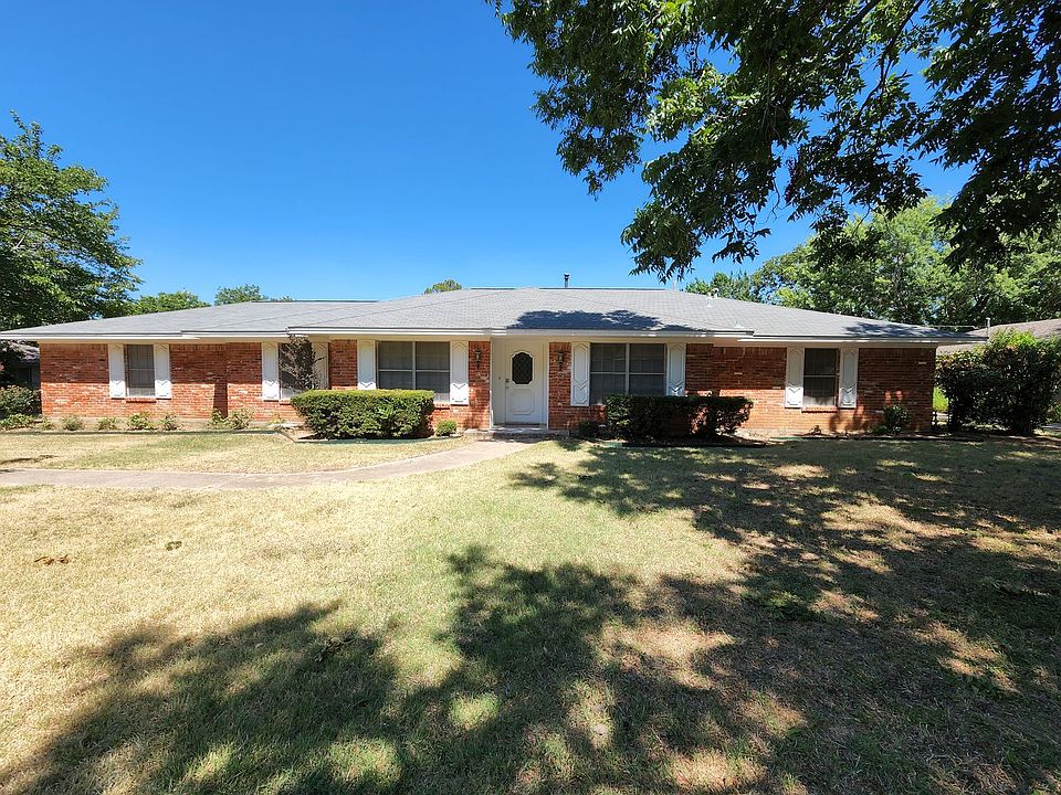 1st image of 2604 Buckingham Dr