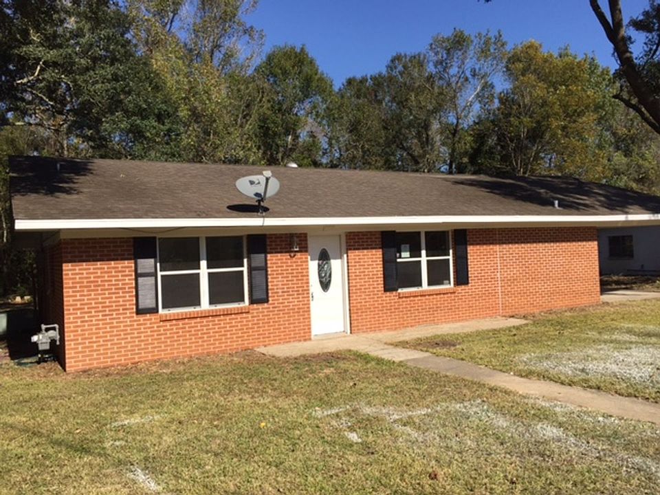 1st image of 910 N Shireview Cir