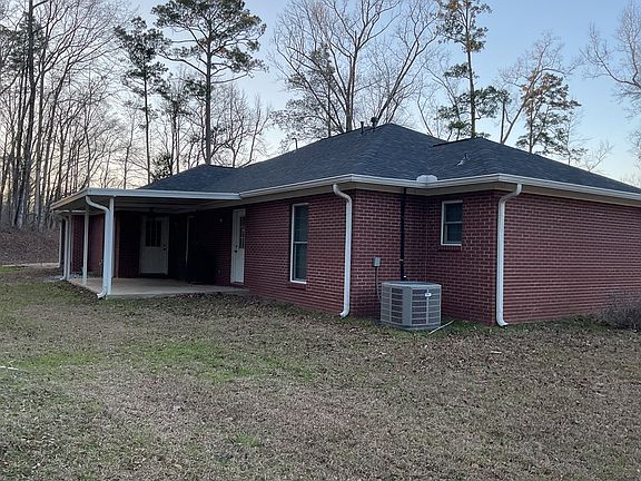 3rd image of 390 Deep Woods Dr