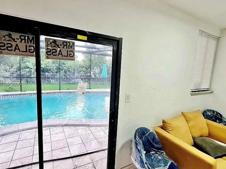 12040 N Miami Ave — Photo 23