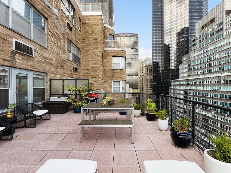 80 Park Ave #19N — Photo 10