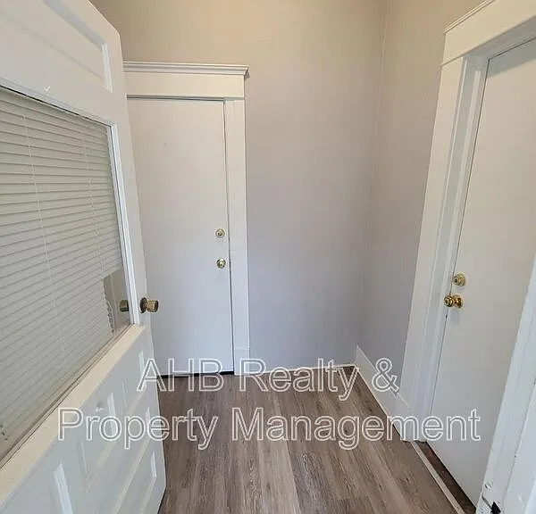 633 Tucker St #A — Photo 3