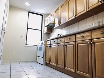 Rented by NY Space Finders Inc.