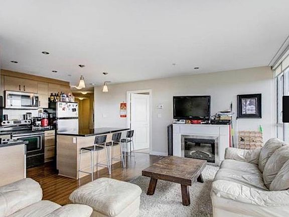 4th image of 12069 Harris Rd #703