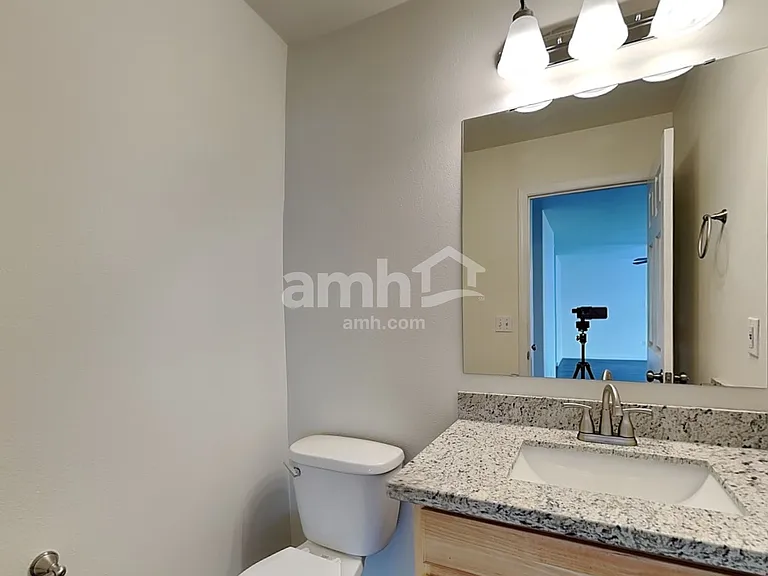 16627 Greenleaf Ave SE — Photo 7