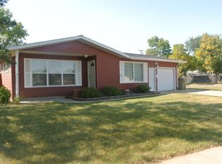 2 22nd St SW, Minot, ND 58701