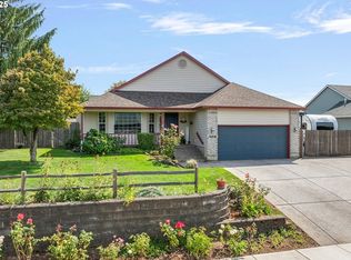 19370 Westwood Dr, Oregon City, OR 97045