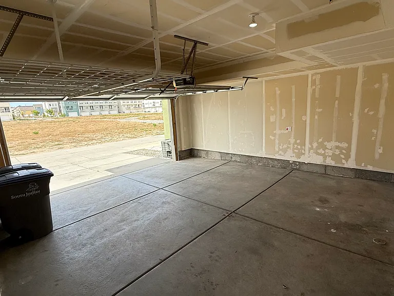 5020 W Daybreak Pkwy — Photo 17