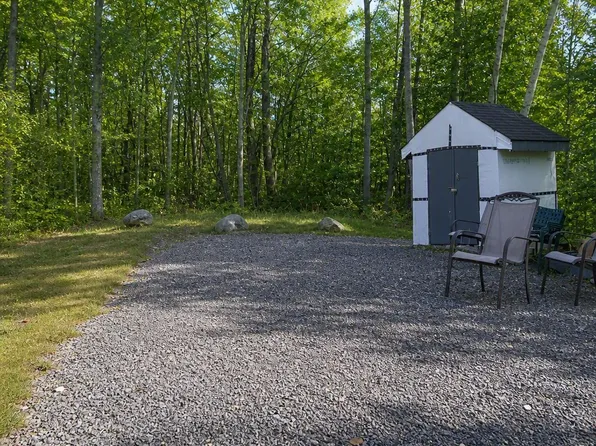 12 Tamarack Dr, The Archipelago, ON P0G 1G0
