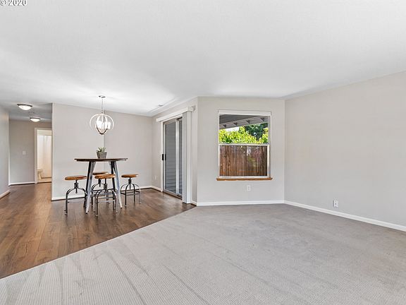 5th image of 219 NE 175th Ave