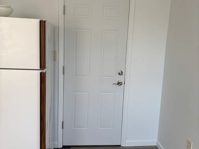 1019 Wood St #A — Photo 3