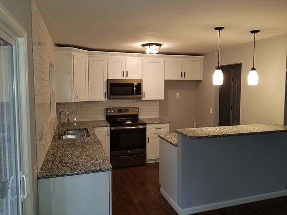 3rd image of 3369 Bristol Hall Dr