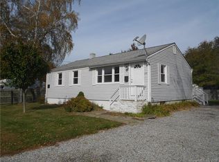 20 Sherman St, Old Saybrook, CT 06475