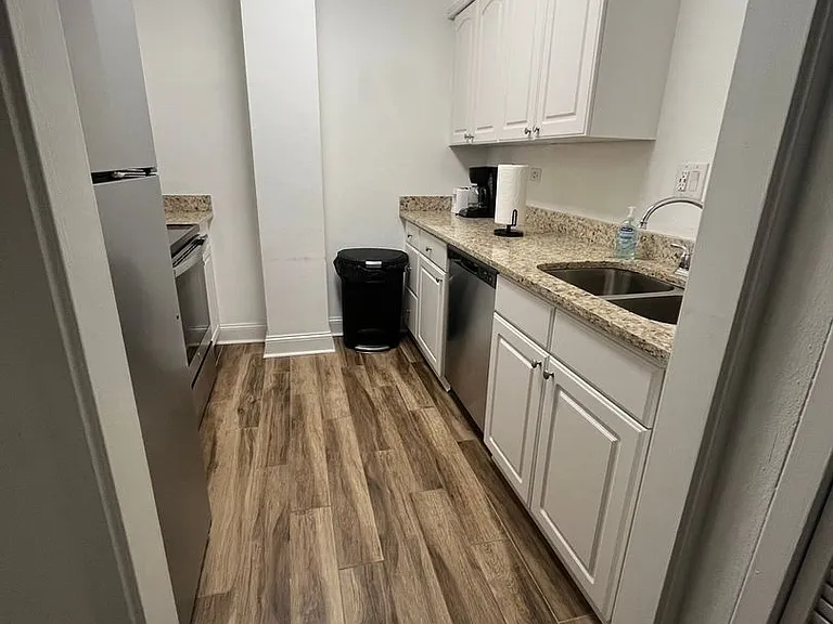 300 Peachtree St NE #15F — Photo 3