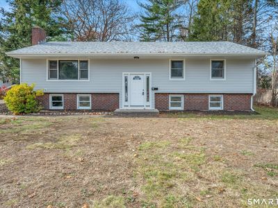 84 Raffia Road, Enfield, CT, 06082