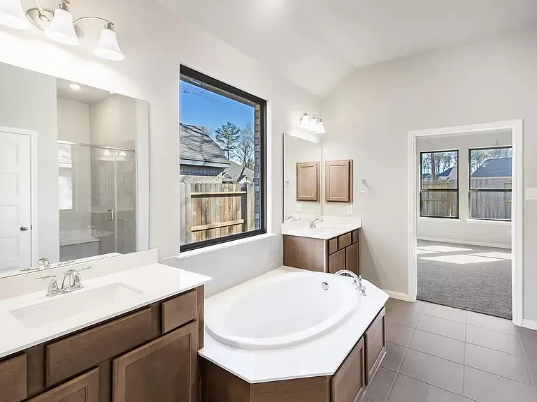 7918 Summit Trail Ln — Photo 17