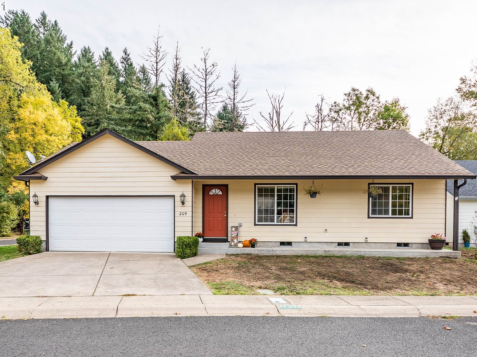 209 Bluebird St, Cottage Grove, OR 97424 Zillow