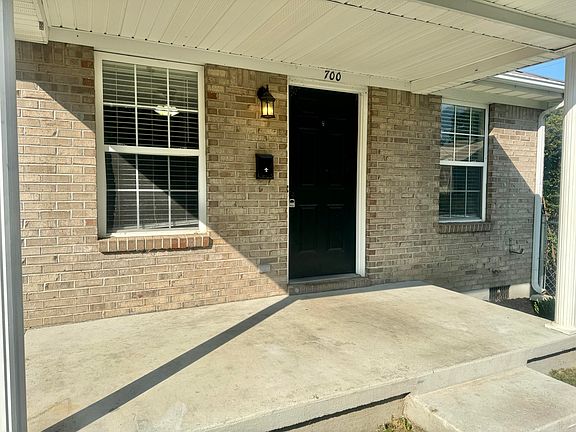 2nd image of 700 Fairview Ct