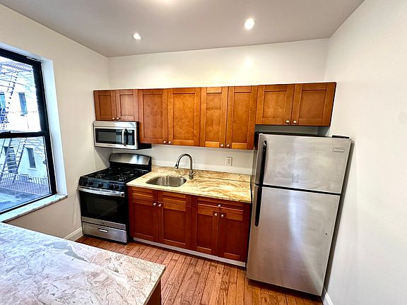 5th image of 29-15 36th Ave #2DB