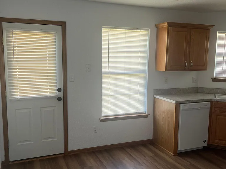 705 SE Southbrooke Ct #705 — Photo 3