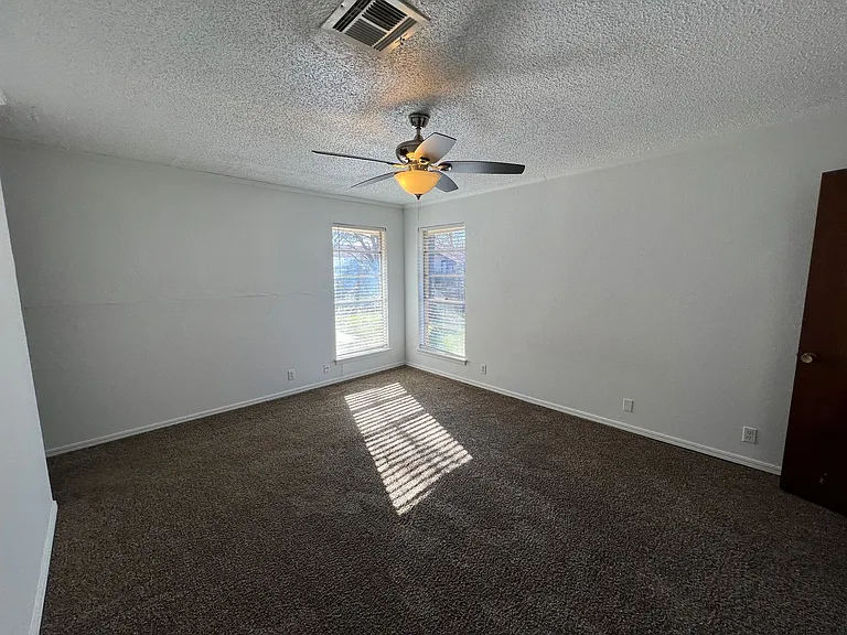 1017 S Neptune Rd — Photo 22