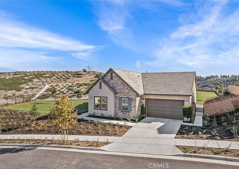 1st image of 2426 Sierra Bella Dr