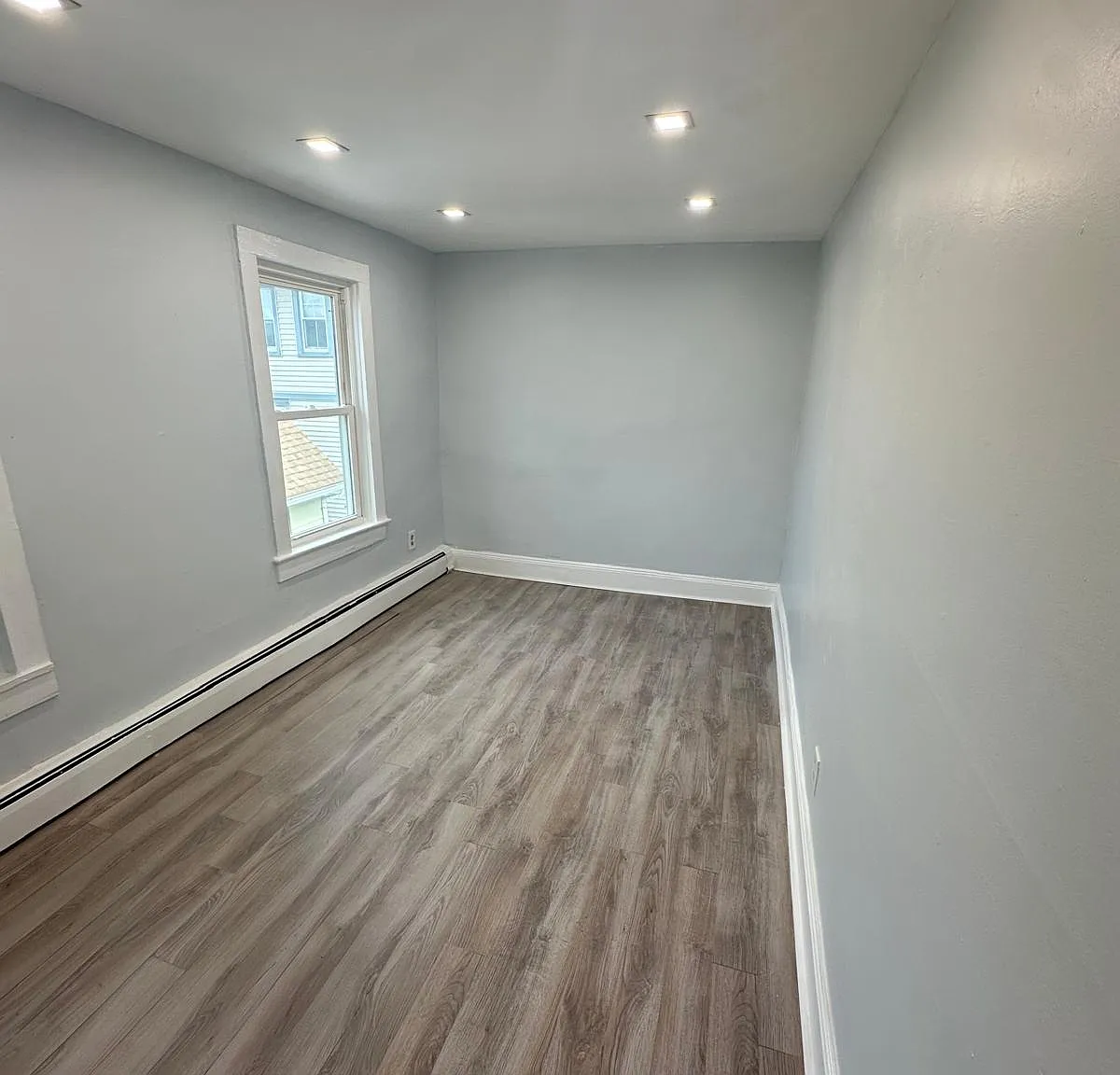 Studio, 250 sqft, $1,495 — Photo 2