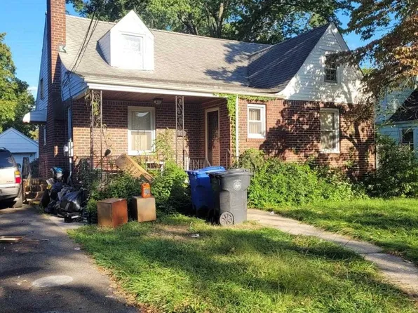 121 Oakland St, Englewood, NJ 07631