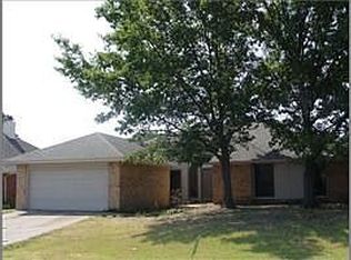 3704 McKamy Oaks Trl, Arlington, TX 76017