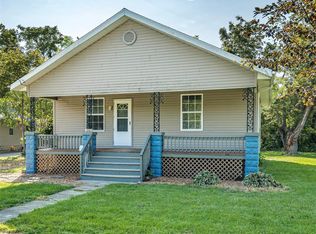 212 W Oak St, Gillespie, IL 62033