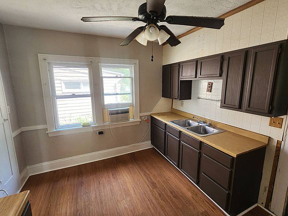 2nd image of 3805 E 153rd St #Up