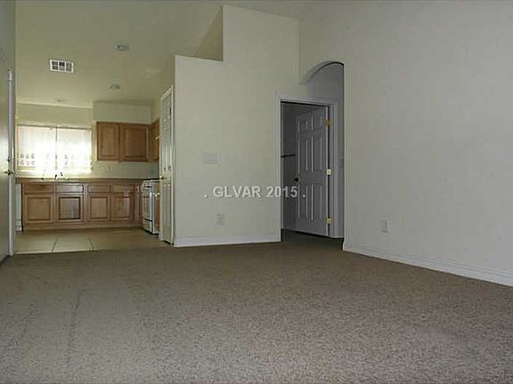 2nd image of 10387 Madagascar Palm St