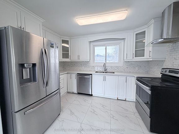 4th image of 152 Rose St