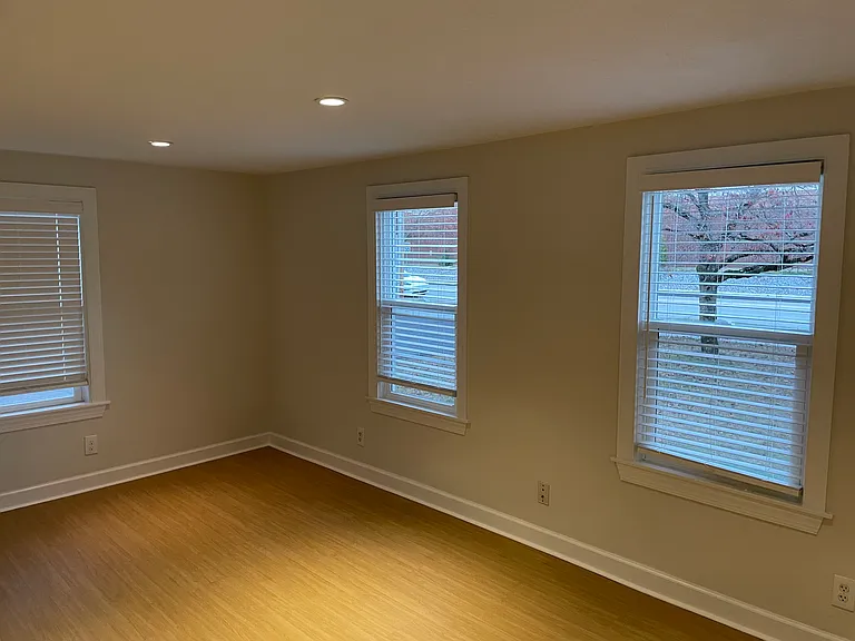 415 Naubuc Ave #1 — Photo 31