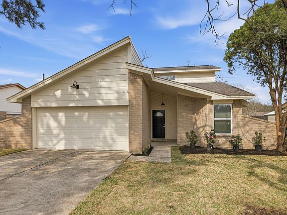 2nd image of 10110 Appleridge Dr